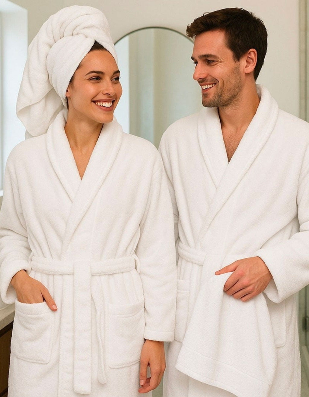 Pack d’hôtellerie : 1 Peignoir bouclette +2 pièces Serviettes 50cm/90cm + 2 pièces Serviettes 30cm/30cm + 1 pièce Serviettes 90cm/150cm